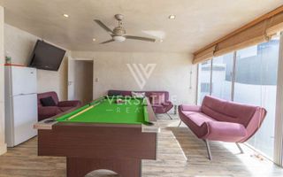 4 Bedroom House For Sale in Long Beach