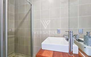 4 Bedroom House For Sale in Long Beach