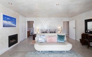 4 Bedroom House For Sale in Long Beach