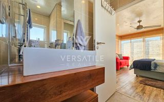 4 Bedroom House For Sale in Long Beach