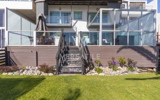 4 Bedroom House For Sale in Long Beach