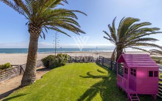 4 Bedroom House For Sale in Long Beach