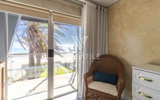 4 Bedroom House For Sale in Long Beach