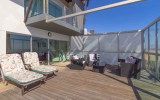 4 Bedroom House For Sale in Long Beach