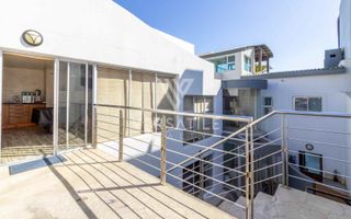 4 Bedroom House For Sale in Long Beach