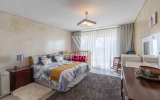 4 Bedroom House For Sale in Long Beach