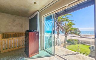 4 Bedroom House For Sale in Long Beach