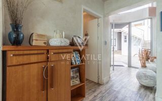 4 Bedroom House For Sale in Long Beach