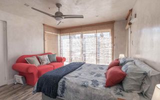 4 Bedroom House For Sale in Long Beach