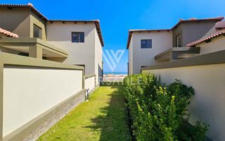 3 Bedroom House For Sale in Dolphin Beach