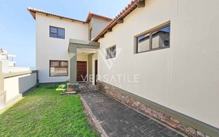 3 Bedroom House For Sale in Dolphin Beach