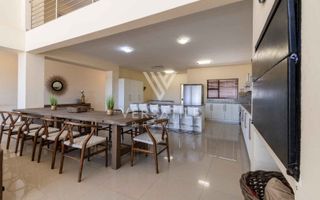 4 Bedroom House For Sale in Long Beach