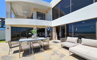 4 Bedroom House For Sale in Long Beach