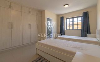 4 Bedroom House For Sale in Long Beach