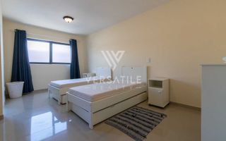 4 Bedroom House For Sale in Long Beach