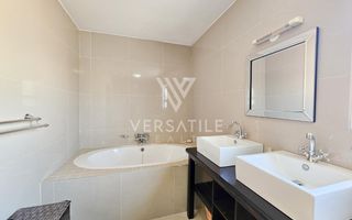 4 Bedroom House For Sale in Long Beach