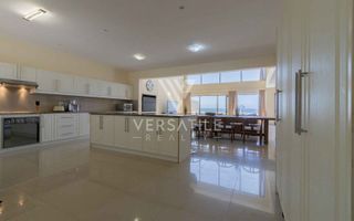 4 Bedroom House For Sale in Long Beach