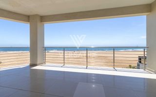 4 Bedroom House For Sale in Long Beach