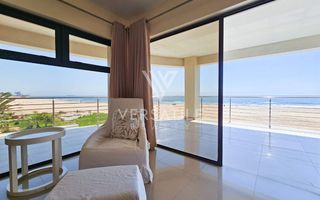 4 Bedroom House For Sale in Long Beach