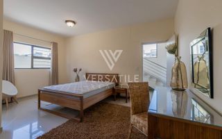 4 Bedroom House For Sale in Long Beach