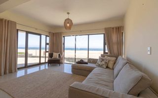 4 Bedroom House For Sale in Long Beach