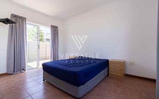 3 Bedroom House For Sale in Long Beach