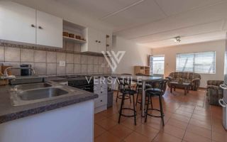 3 Bedroom House For Sale in Long Beach