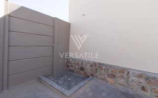 3 Bedroom House For Sale in Long Beach