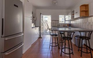 3 Bedroom House For Sale in Long Beach