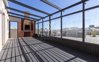 3 Bedroom House For Sale in Long Beach