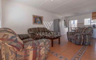 3 Bedroom House For Sale in Long Beach