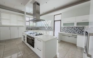 6 Bedroom House For Sale in Auasblick