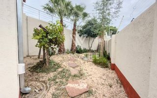 6 Bedroom House For Sale in Auasblick