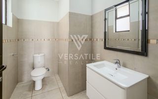 6 Bedroom House For Sale in Auasblick