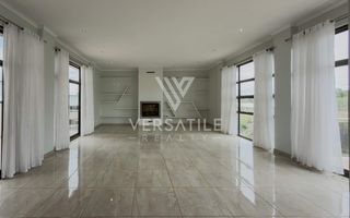 6 Bedroom House For Sale in Auasblick