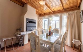 4 Bedroom Townhouse For Sale in Long Beach