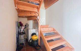 4 Bedroom Townhouse For Sale in Long Beach