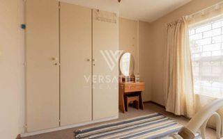 4 Bedroom Townhouse For Sale in Long Beach