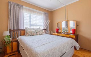 4 Bedroom Townhouse For Sale in Long Beach