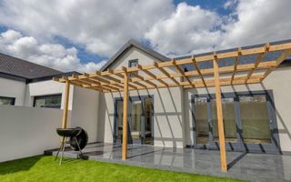 3 Bedroom House For Sale in Tamariskia