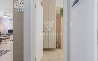 2 Bedroom Townhouse For Sale in Long Beach