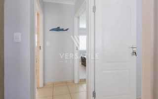 2 Bedroom Townhouse For Sale in Long Beach