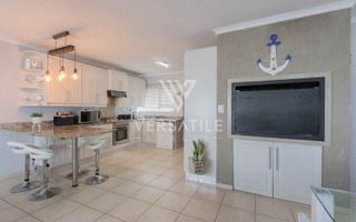 2 Bedroom Townhouse For Sale in Long Beach