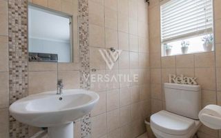 2 Bedroom Townhouse For Sale in Long Beach