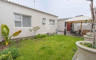 2 Bedroom Townhouse For Sale in Long Beach