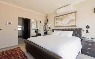 3 Bedroom House For Sale in Long Beach