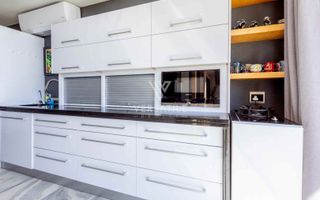 3 Bedroom House For Sale in Long Beach