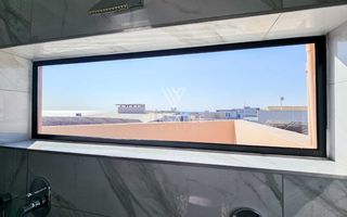 3 Bedroom House For Sale in Long Beach