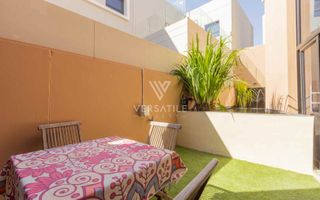 3 Bedroom House For Sale in Long Beach