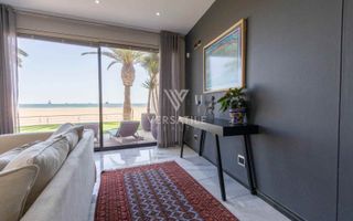 3 Bedroom House For Sale in Long Beach